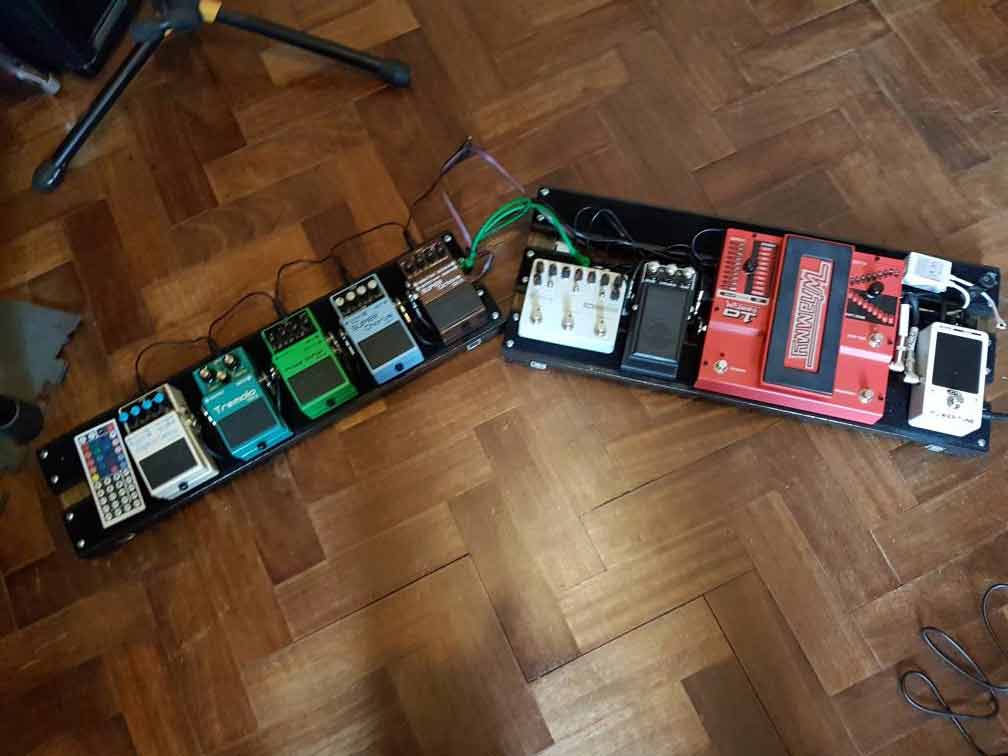 Guitar pedals on the Dual Pedalboard